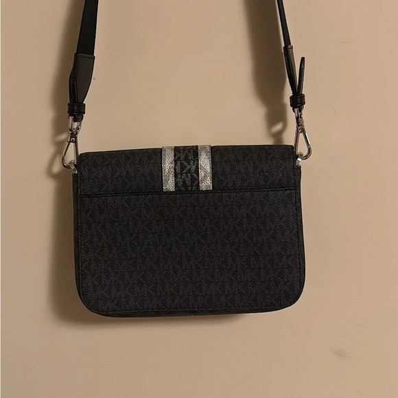 MK SHOULDER / CROSS BODY BAG - Picture 2 of 5